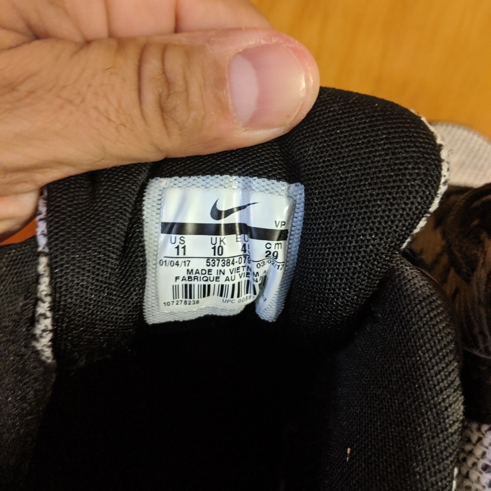 Shoes - Picture 4 of 4